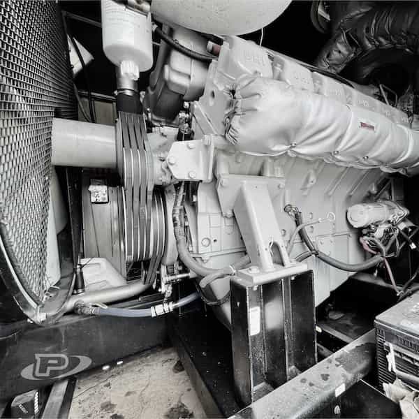 600kw-diesel-generator-600v-generac-08