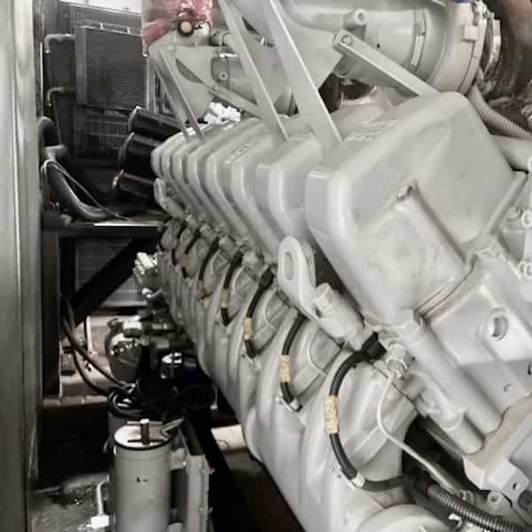 2000kw-diesel-generator-600v-mtu-16v4000-03